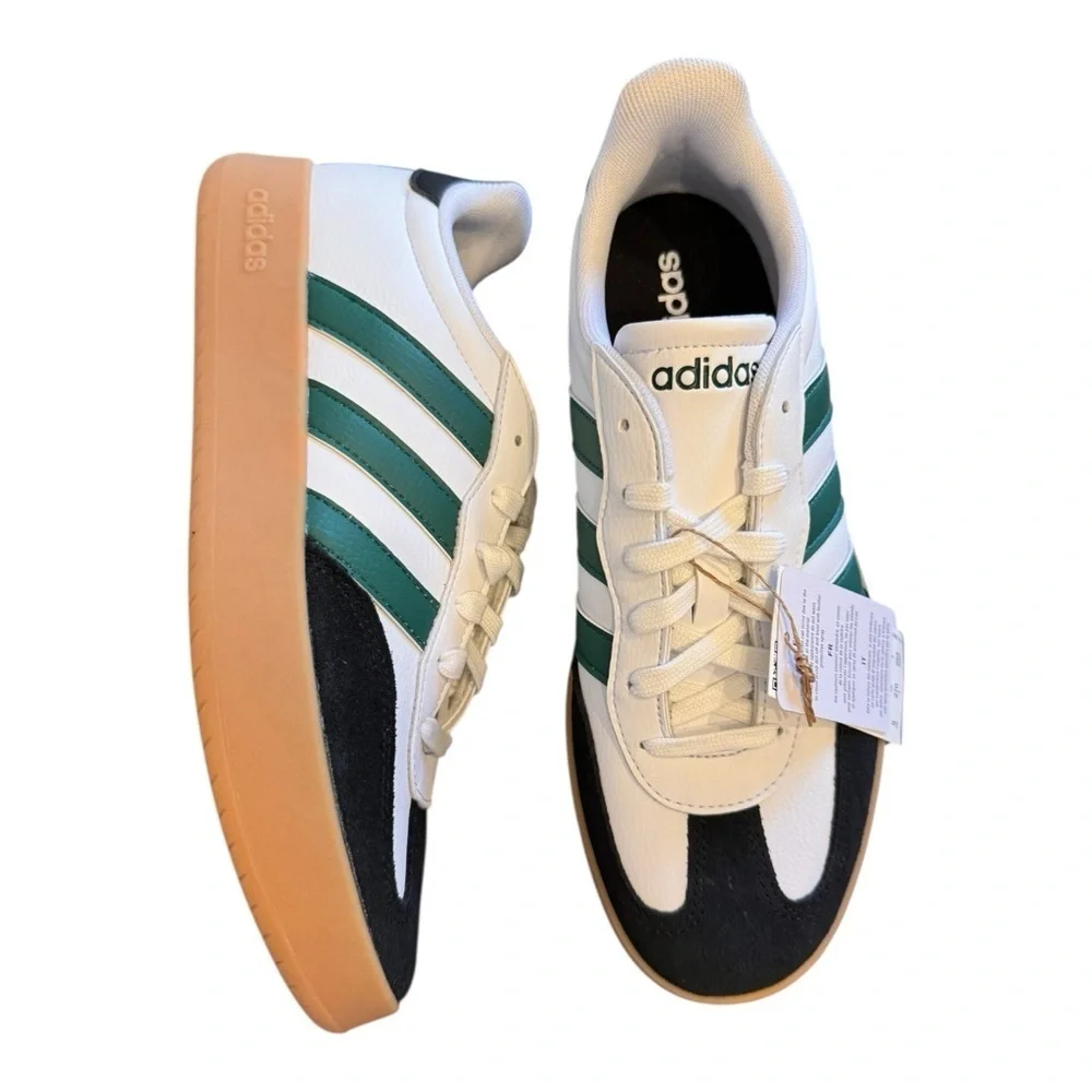 ADIDAS Barreda Sneakers - Cloud White/Collegiate Green/Core Black NIB